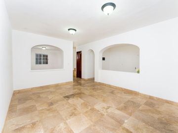 CASA EN VENTA UBICADA EN MONTEREAL SAN JOSE DEL CABO
