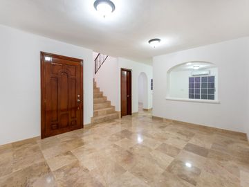 CASA EN VENTA UBICADA EN MONTEREAL SAN JOSE DEL CABO