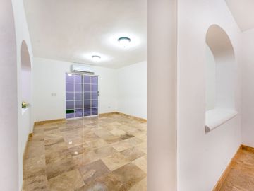 CASA EN VENTA UBICADA EN MONTEREAL SAN JOSE DEL CABO