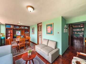 VENDO LINDO Y ACOGEDOR DEPARTAMENTO EN EL CORAZÓN DE MIRAFLORES CON VISTA EXTERIOR