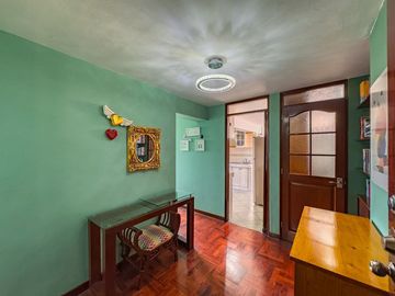 VENDO LINDO Y ACOGEDOR DEPARTAMENTO EN EL CORAZÓN DE MIRAFLORES CON VISTA EXTERIOR