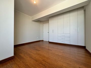 Venta de Departamento Estreno en Surquillo Barrio Médico Límite con Miraflores