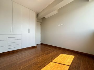 Venta de Departamento Estreno en Surquillo Barrio Médico Límite con Miraflores