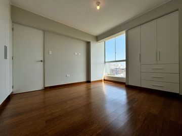 Venta de Departamento Estreno en Surquillo Barrio Médico Límite con Miraflores