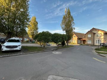 VENDE HERMOSA Y ACOGEDORA CASA 3D,3B,3E BRISA DEL SOL TALCAHUANO