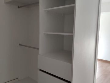 Impecable departamento en venta en Linsidro con opción de cochera + deposito