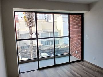 Se vende departamento de estreno con cochera en Magdalena Límite con San Isidro