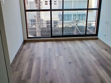 Se vende departamento de estreno con cochera en Magdalena Límite con San Isidro
