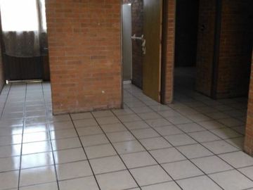 VENDO BONITA CASA FRACC VILLAS DE SAN JUAN $970,000.00 TERRENO DE 8 METROS X 17 METROS
