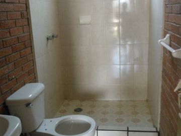 VENDO BONITA CASA FRACC VILLAS DE SAN JUAN $970,000.00 TERRENO DE 8 METROS X 17 METROS