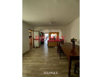 EN VENTA DE CASA CERCA DE COLEGIO BONIFAZ EN EL RIMAC