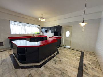 CASA COMERCIAL EN VENTA SECTOR EL BATÁN