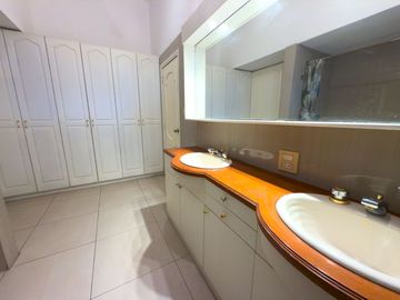 CASA COMERCIAL EN VENTA SECTOR EL BATÁN