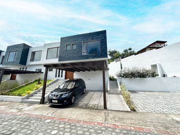 Departamento de Venta 3 Cuartos Tumbaco Tola Grande