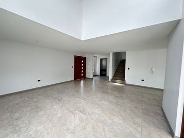 Departamento de Venta 3 Cuartos Tumbaco Tola Grande