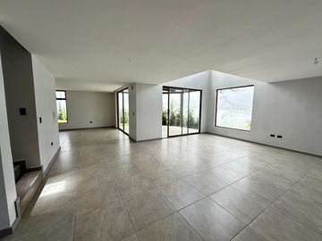 Departamento de Venta 3 Cuartos Tumbaco Tola Grande