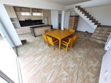 VENTA de CASA en PLAYA LOS PULPOS - de ESTRENO
