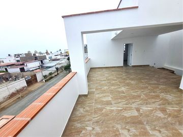 VENTA de CASA en PLAYA LOS PULPOS - de ESTRENO