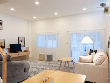 Great Promotion, Tons of Freebies! Brand-New Minimal Style Townhome for Sale – Ar-Lek Home Project, Nong Pak Long