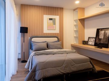 Great Promotion, Tons of Freebies! Brand-New Minimal Style Townhome for Sale – Ar-Lek Home Project, Nong Pak Long