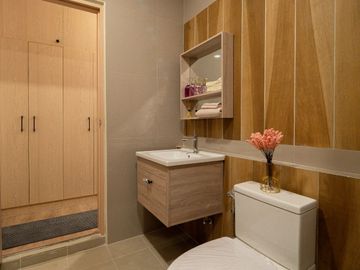 Great Promotion, Tons of Freebies! Brand-New Minimal Style Townhome for Sale – Ar-Lek Home Project, Nong Pak Long
