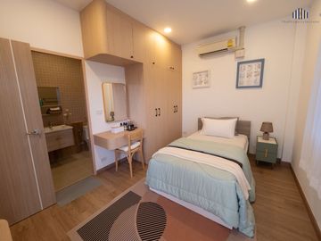 Great Promotion, Tons of Freebies! Brand-New Minimal Style Townhome for Sale – Ar-Lek Home Project, Nong Pak Long