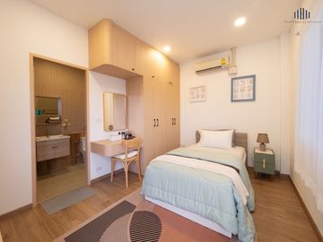 Great Promotion, Tons of Freebies! Brand-New Minimal Style Townhome for Sale – Ar-Lek Home Project, Nong Pak Long