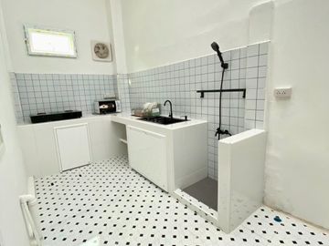Great Promotion, Tons of Freebies! Brand-New Minimal Style Townhome for Sale – Ar-Lek Home Project, Nong Pak Long