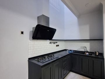 Dijual Murah Rumah Siap visit di Emerald Bintaro 15886-FM 0811189----