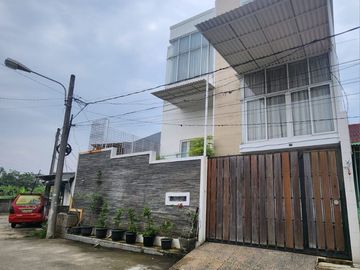 Rumah 10 x 20 Minimalis Taman Kencana Cengkareng Jakbar