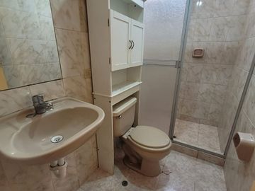 VENDO DEPARTAMENTO EN LA PERLA – CALLAO –  AV- SANTA  ROSA CUADRA 3 –