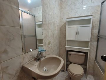 VENDO DEPARTAMENTO EN LA PERLA – CALLAO –  AV- SANTA  ROSA CUADRA 3 –
