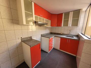 VENDO DEPARTAMENTO EN LA PERLA – CALLAO –  AV- SANTA  ROSA CUADRA 3 –