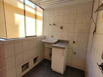 VENDO DEPARTAMENTO EN LA PERLA – CALLAO –  AV- SANTA  ROSA CUADRA 3 –