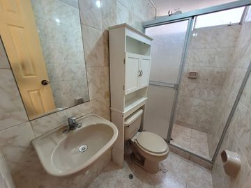 VENDO DEPARTAMENTO EN LA PERLA – CALLAO –  AV- SANTA  ROSA CUADRA 3 –
