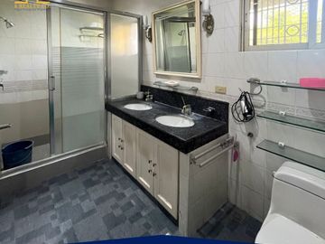 SPACIOUS HOUSE AND LOT FOR SALE IN 📍SOUTHPLAINS EXEC. VILLAGE, DASMARIÑAS, CAVITE