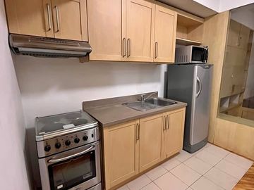 Joya South, Studio Unit,  24 sqm, 1 parking slot, Rockwell, Makati