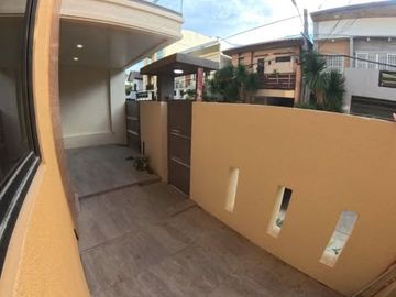 2 Storey 4 Bedroom Townhouse with 2 Car Garage For Sale at Greenwoods Executive Village Pasig