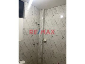 Vendo Casa De 3 Pisos De Estreno En Talarita - Castilla.ID: 1139507
