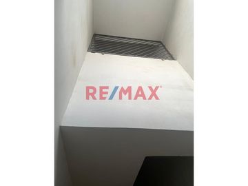 Vendo Casa De 3 Pisos De Estreno En Talarita - Castilla.ID: 1139507