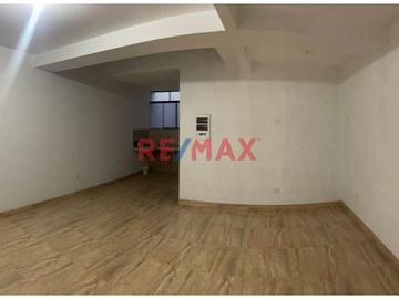 Vendo Casa De 3 Pisos De Estreno En Talarita - Castilla.ID: 1139507