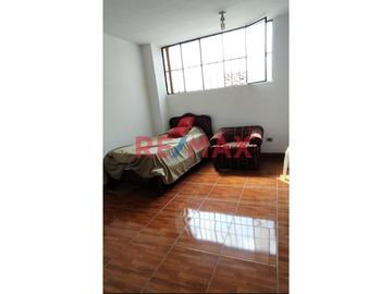 ¡Vive En Una Casa Espaciosa De 3 Pisos Con Amplios Espacios Y Elegantes Acabados! 🏡✨