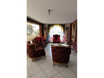 ¡Vive En Una Casa Espaciosa De 3 Pisos Con Amplios Espacios Y Elegantes Acabados! 🏡✨