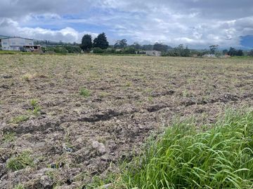 Vendo Terreno en Machachi , Mejía , Pichincha , Ecuador.