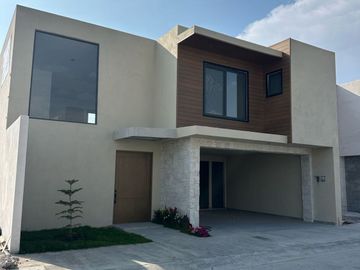 Casa en venta en Valle de Fontana Saltillo Coahuila