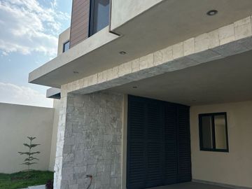 Casa en venta en Valle de Fontana Saltillo Coahuila