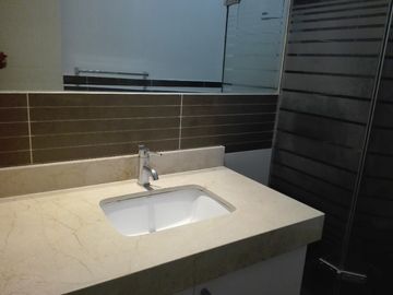 VENDO DEPARTAMENTO 69 MTS2 CON COCHERA Y DEPOSITO EN MIRAFLORES