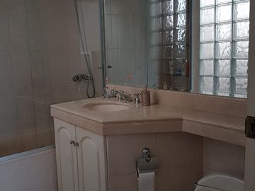 ALQUILO HERMOSO DUPLEX AMOBLADO - FRENTE A PARQUE EN CHACARILLA DEL ESTANQUE - LA FLORESTA  -  SURCO