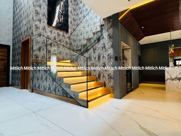 Casa en venta recámara en planta baja Fracc. Bosques de San Francisco. $23,800,000.