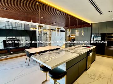 Casa en venta recámara en planta baja Fracc. Bosques de San Francisco. $23,800,000.